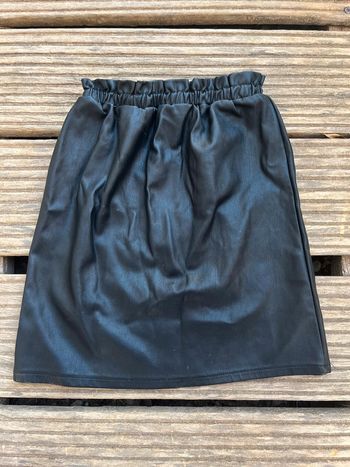 Jupes en similicuir Kiabi fille 8 ans 126 - 131 cm