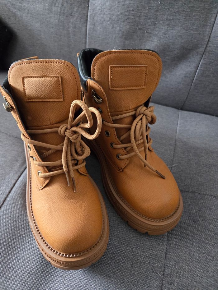 Chaussures bottines  femme - pointure 40 - photo numéro 2