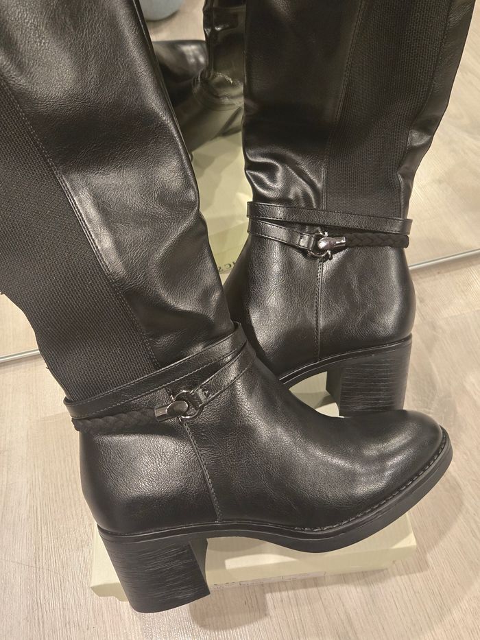 Bottes en simili noir P38,5/39 neuves - photo numéro 3