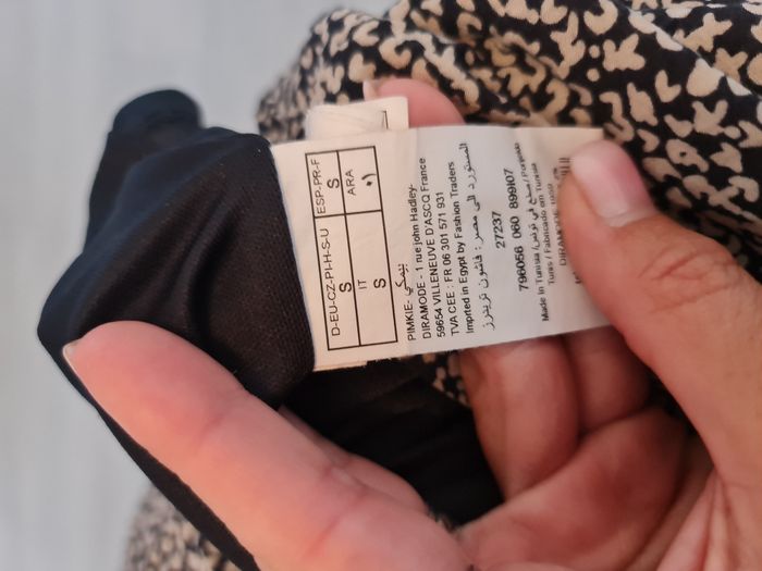 Robe noire motif beige avec poches zip aux épaules Pimkie Taille 36 - photo numéro 9