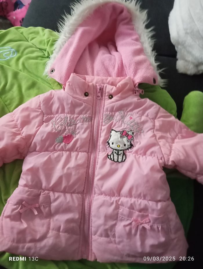 Manteau Hello capuche fourrure rose24 mois