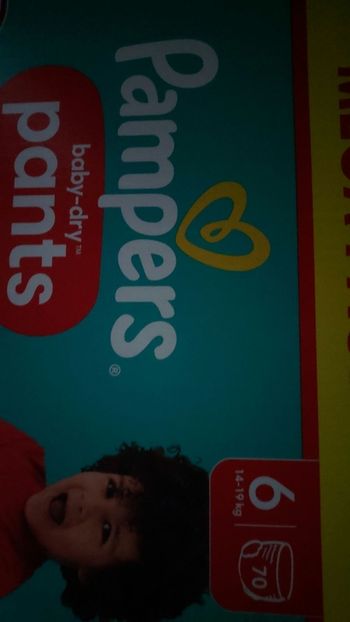Couches pampers taille 6