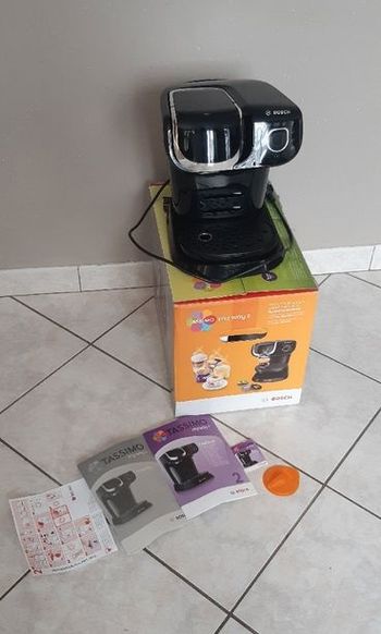 Machine à café tassimo "my way 2" en très bon état