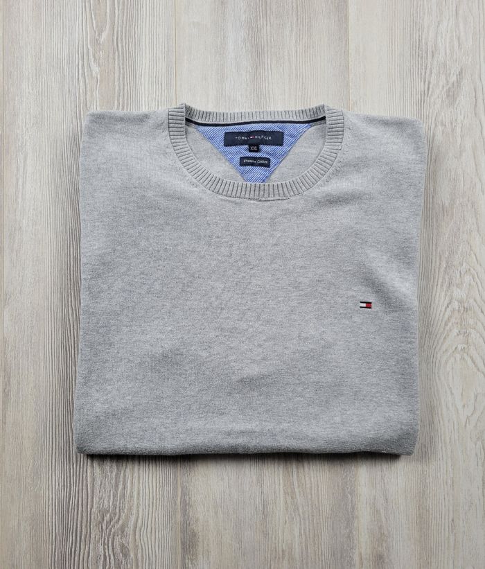 Pull fin Tommy Hilfiger gris clair – taille XXL – excellent état