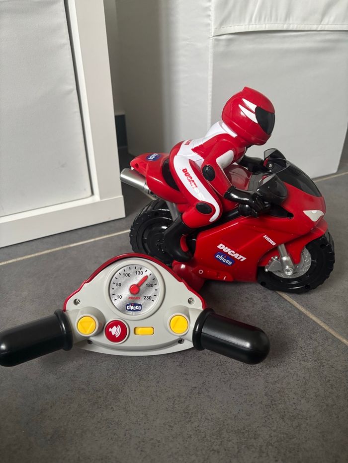 Ducati  Chicco - Moto 1198 Radiocommandee - photo numéro 2