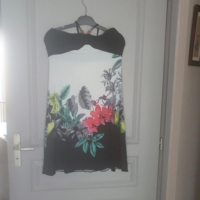 Belle petite robe bustier