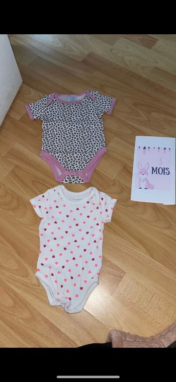 2 boddies 3 mois