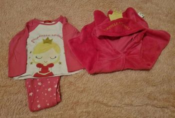 Pyjama fille 2 ans "Princesse Rêveuse " avec cape de Princesse