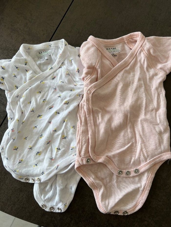 Lot de deux bodies manches courtes