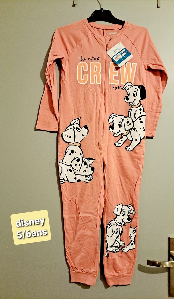 grenouillère pyjama 1 pièce les 101 dalmatiens disney 5ans 6ans