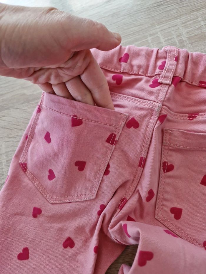 Pantalon fin motifs cœurs. - photo numéro 6