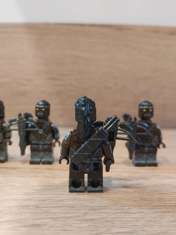 Figurines type lego 4 guerriers orcs seigneur des anneaux - photo numéro 4
