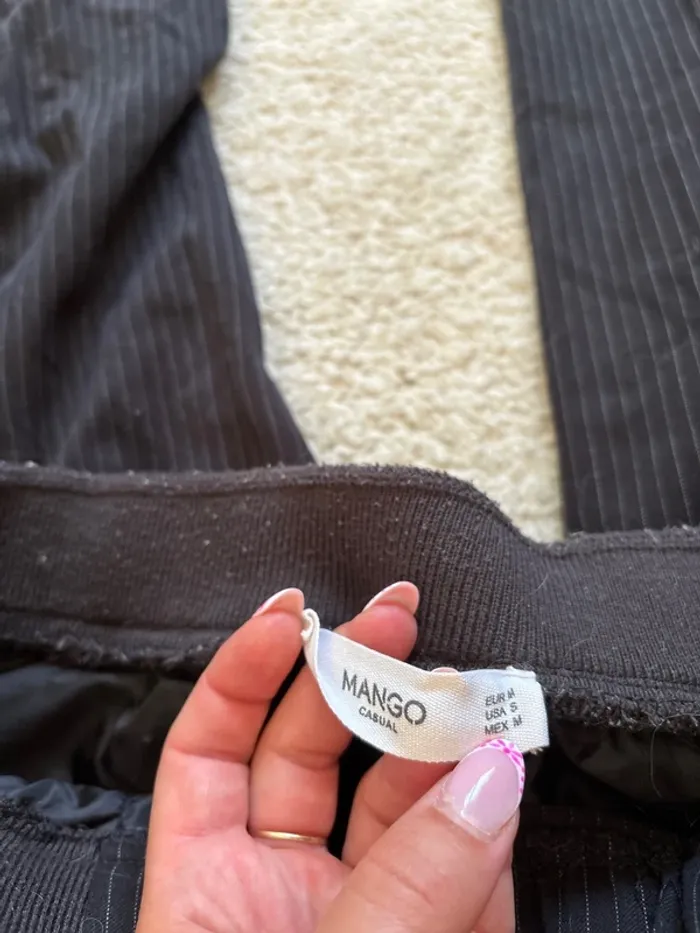 pantalon noir à rayures mango taille M - photo numéro 2