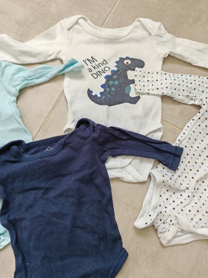 Lot de 5 bodies hiver 3 mois garçon - photo numéro 3