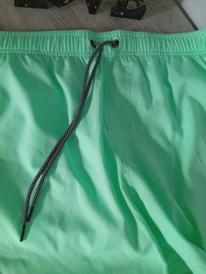 Joli short taille élastique avec cordon 3 poches Pu - photo numéro 2