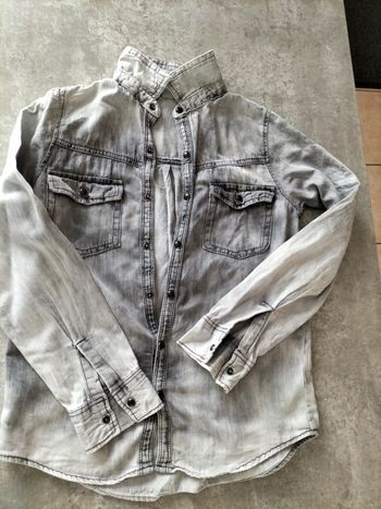 Chemise taille 10 ans