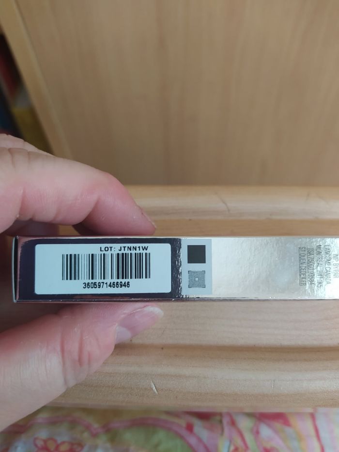 Gloss laque à lèvres Le Métallique Lancôme - photo numéro 2