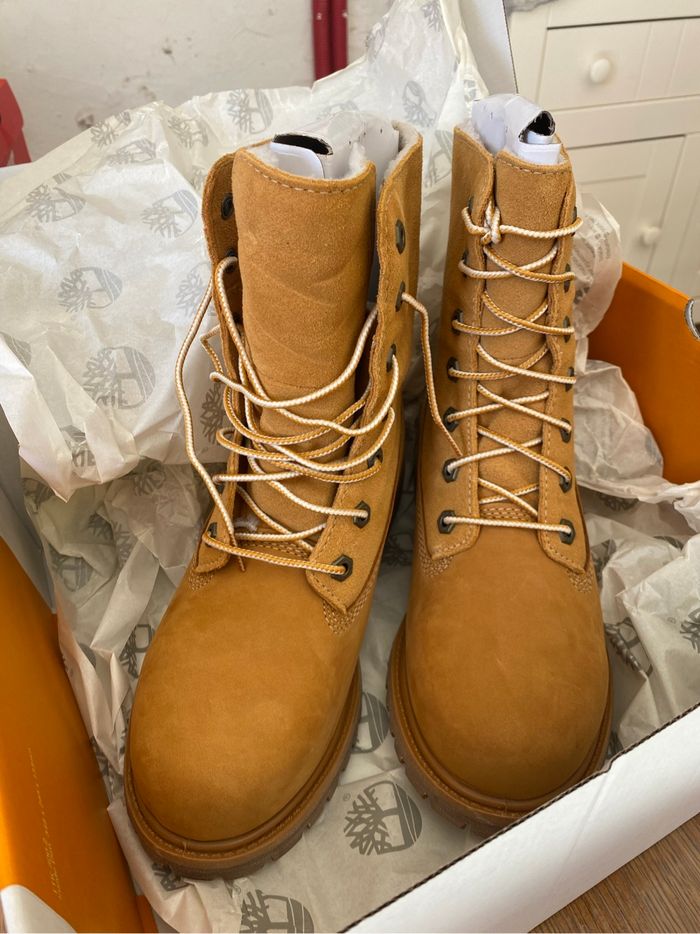 Bottines Timberland Femme taille 38 - photo numéro 2