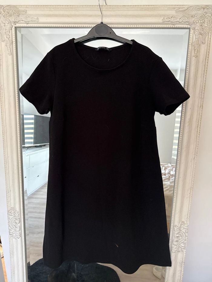 Robe noir stradivarius