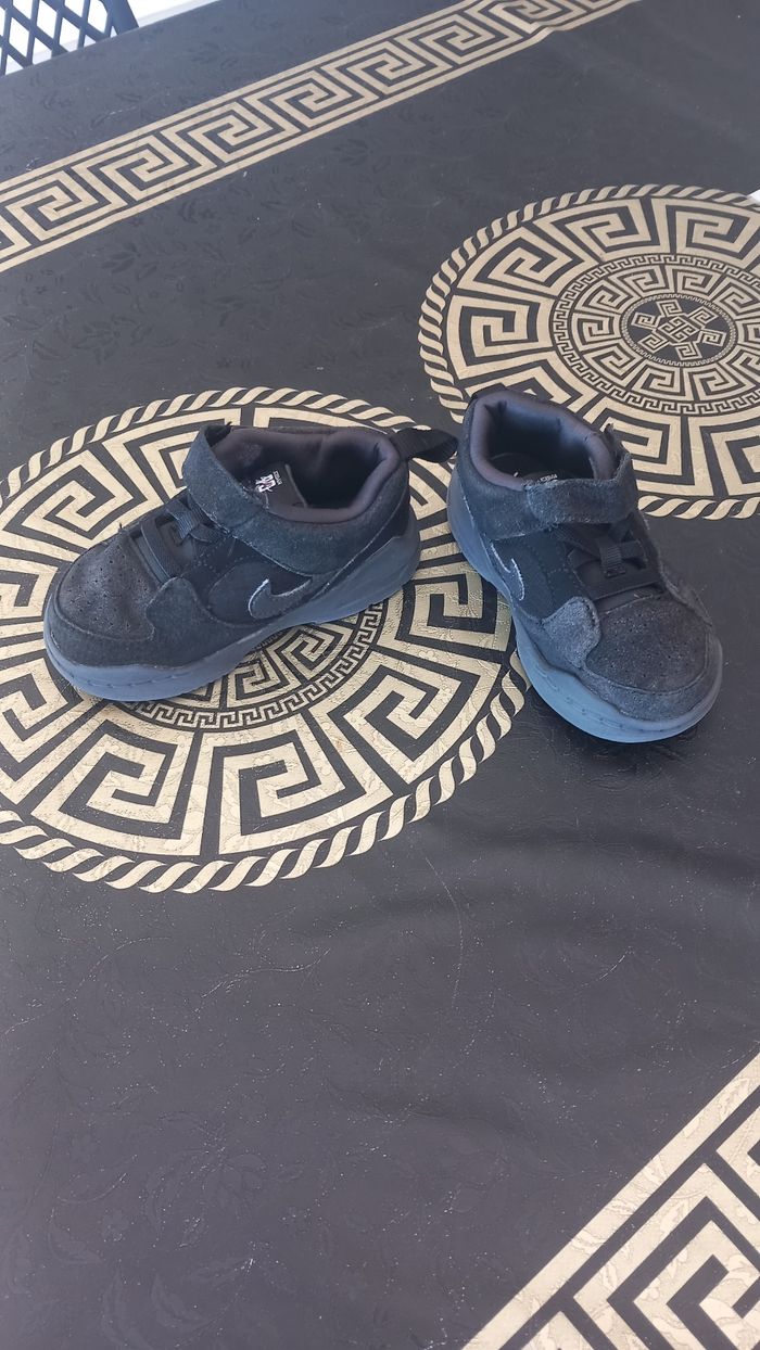 Baskets jordan pointure 23.5 - photo numéro 3