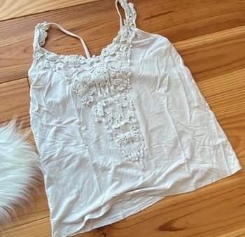 Débardeur blanc avec dentelle