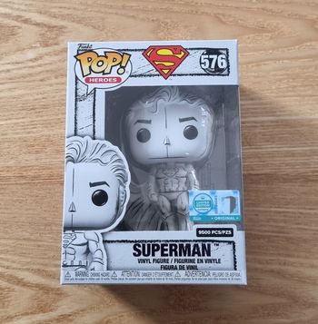 Funko Pop Superman Croquis #576 – Édition Limitée Supreme (9500 ex)