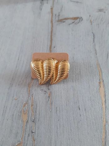 Boucles d'oreilles cœurs dorées