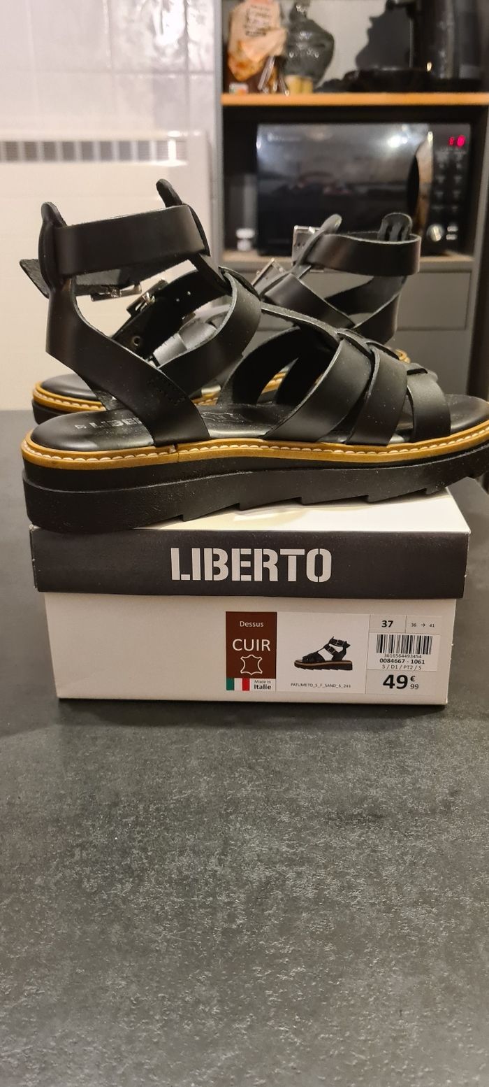 Nu-pieds/ spartiates  liberto neuve 37 - photo numéro 5