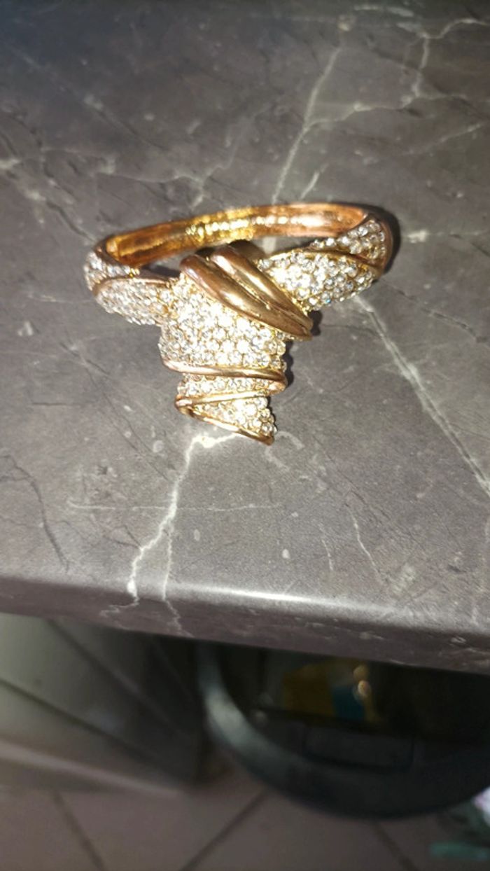 Bracelet doré - photo numéro 3