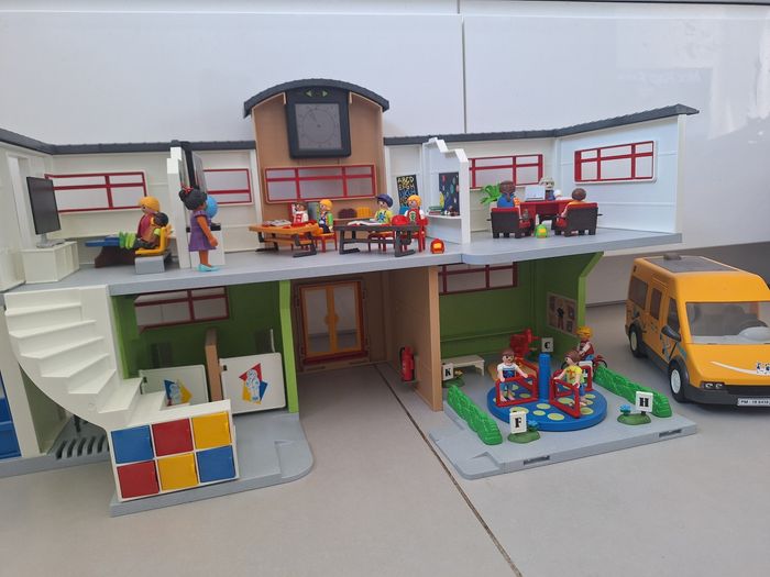 Ecole playmobil avec extension et bus - photo numéro 2