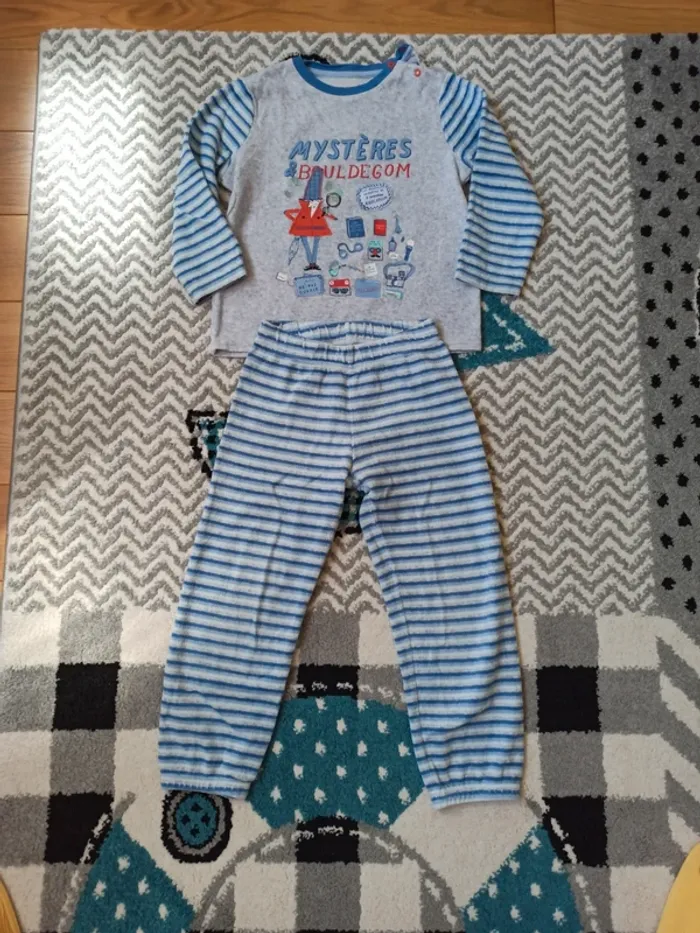 Lot de 2 pyjamas épais - Taille 4 ans - photo numéro 2