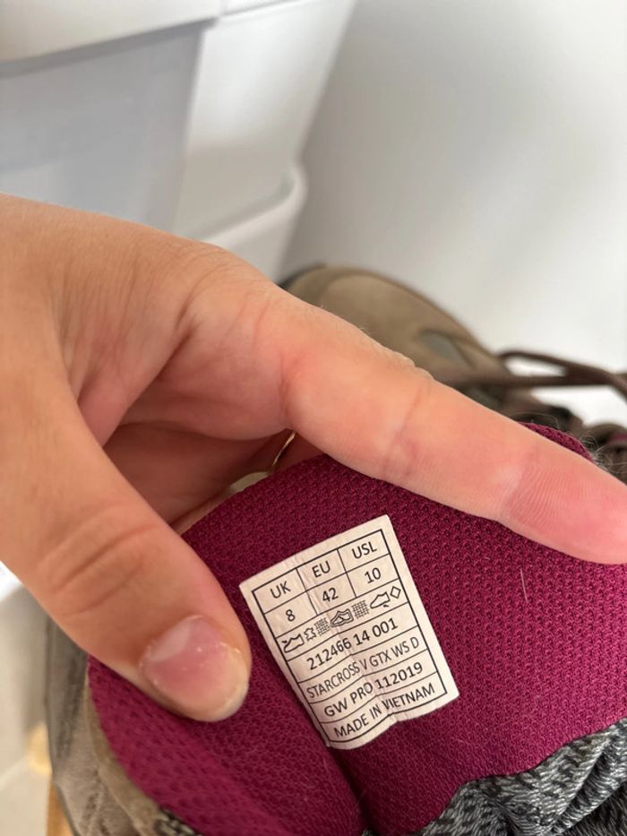 Chaussures de randonnée montantes Gore Tex taille 42 - photo numéro 7