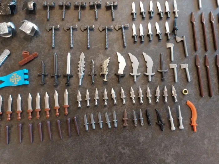 Gros lot type lego d'armes boucliers armures casques pour soldats seigneur des anneaux - photo numéro 7