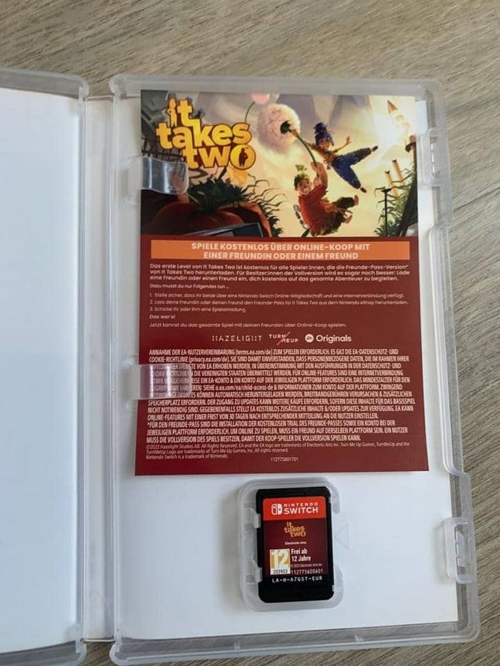 Nintendo Switch (avec emballage d'origine et de nombreux accessoires) - photo numéro 7