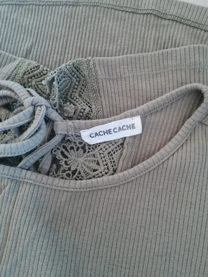 T-shirt côtelé kaki dentelle dans le dos - photo numéro 3