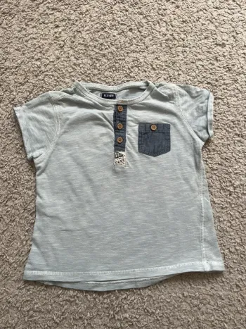 Tee shirt