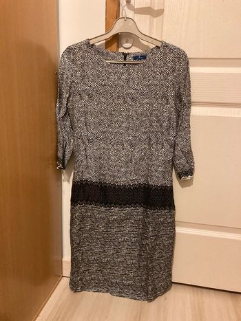 Robe manches 3/4 à motifs blanc gris et noirs