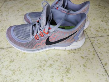 Baskets femme Nike 36.5