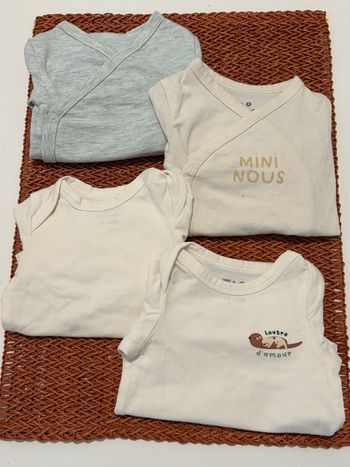 Lot bodies manches longues tao 1 mois