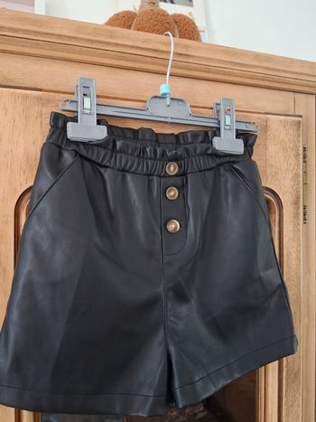 Short en cuir kiabi 7ans