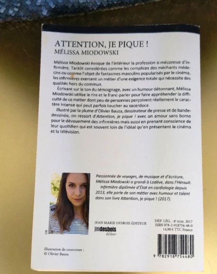 Livre de poche attention je pique - photo numéro 3