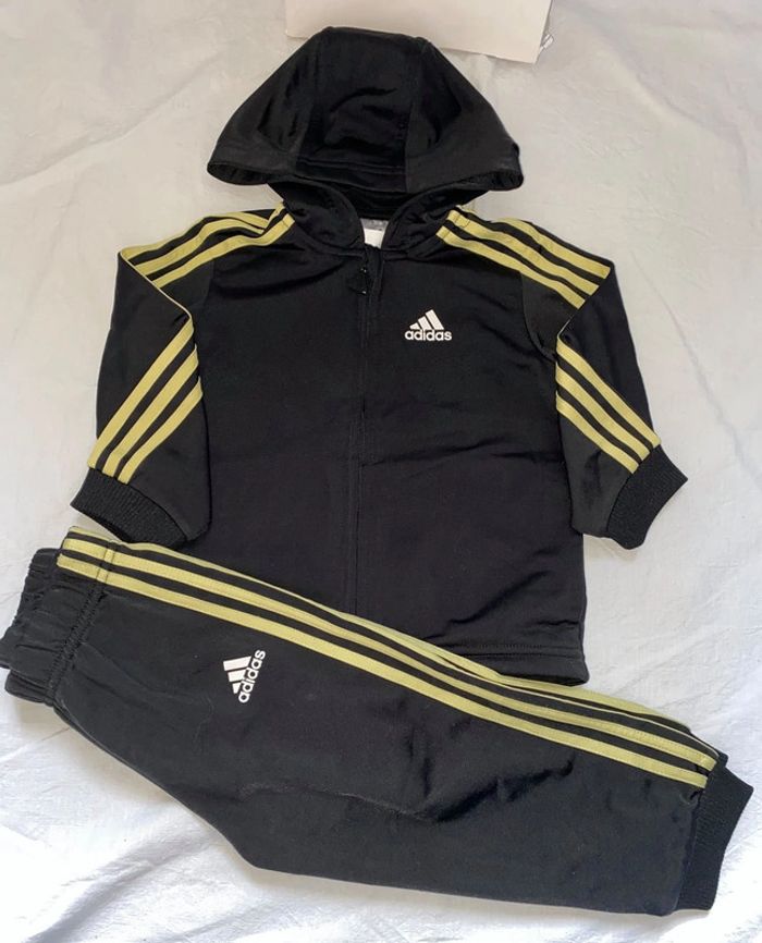 ensemble Adidas 18 mois
