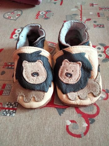 Chaussons en cuir taille 0-6 mois