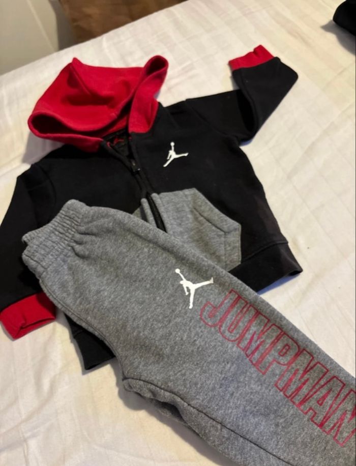 Lot de 3 ensembles jogging Jordan et Adidas 18 24 mois - photo numéro 5