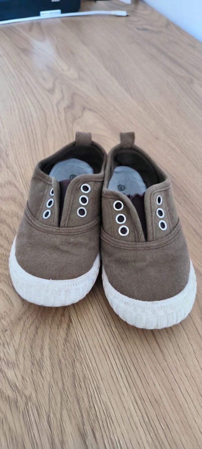 Espadrilles garçon en parfait état - photo numéro 8