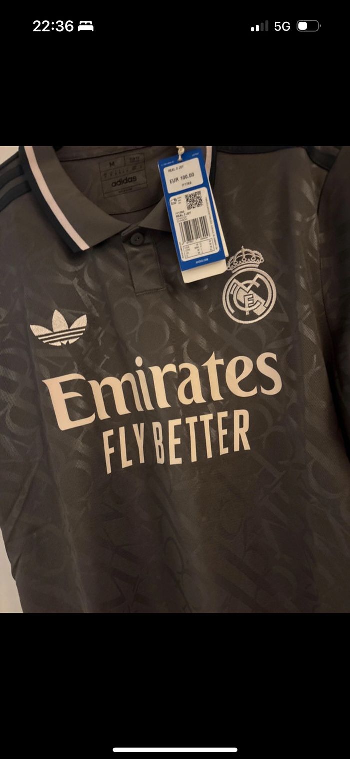 Maillot de foot du réal Madrid 24/25 - photo numéro 2