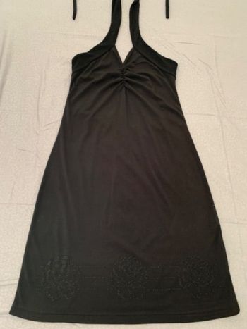 Robe dos nu comme neuve