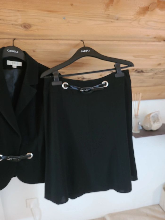 Tailleur veste et jupe - photo numéro 7