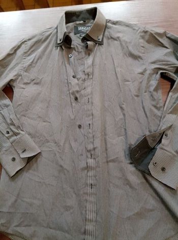 Chemise manque 2 boutons