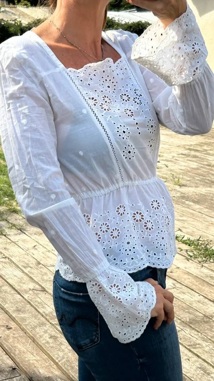 Blouse NA-KD Broderie - photo numéro 3
